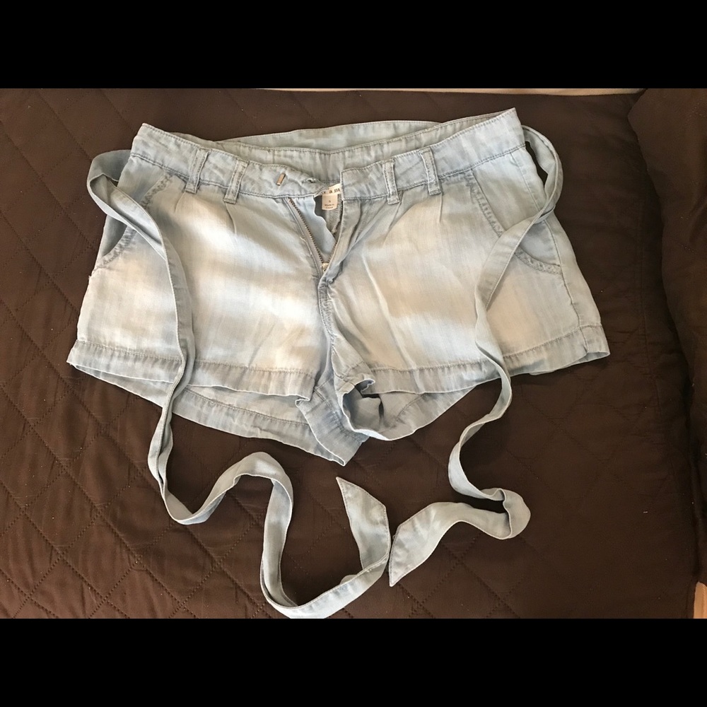 Super soft Shorts w/ matching Belt